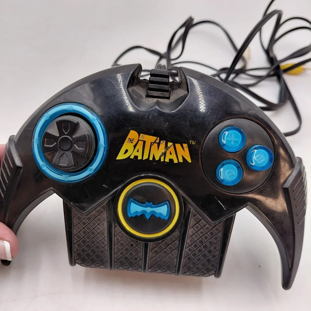 Jakks Pacific The Batman Console Plug and Play TV Games System - 2004 - Tested
